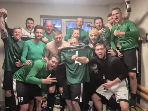 Die Bilder vom Spiel gegen die SG Handel Jena sind jetzt online